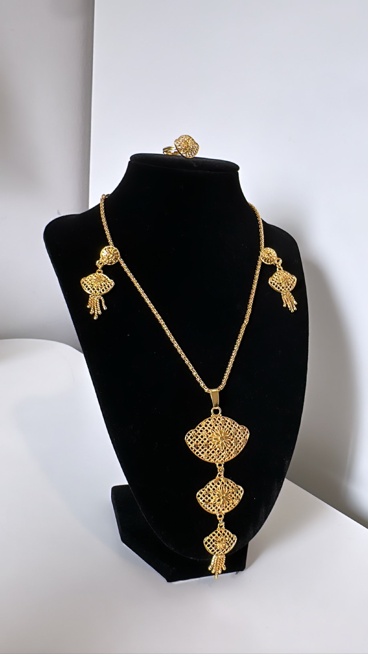 Maya 3 Piece Gold Set